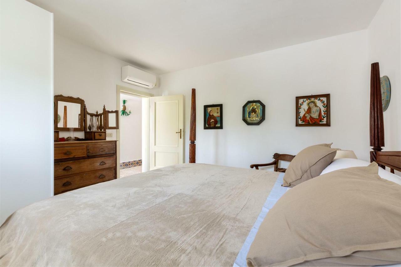 Trullo Il Karrubo Villa Ostuni Eksteriør billede