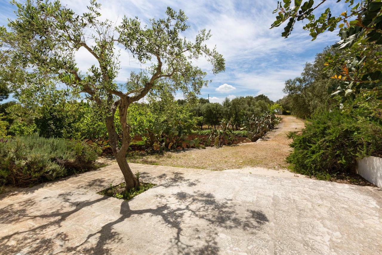 Trullo Il Karrubo Villa Ostuni Eksteriør billede